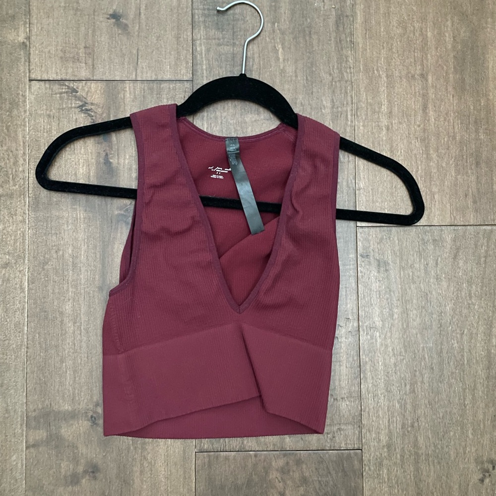 URBAN OUTFITTERS Cropped Plunge Tank Top